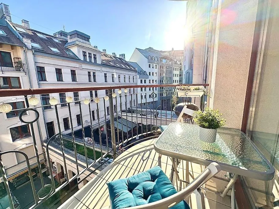 Hollo Residence - Gozsdu Centre Budapest